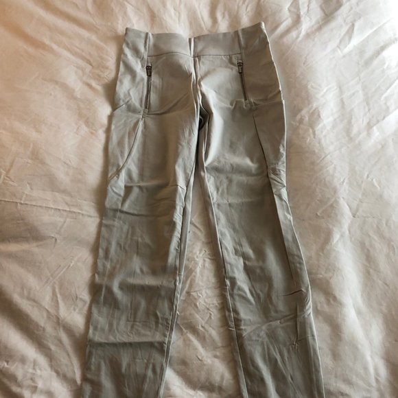 Athleta Hybrid Hyland Tights - Light Grey - Picture 4 of 7